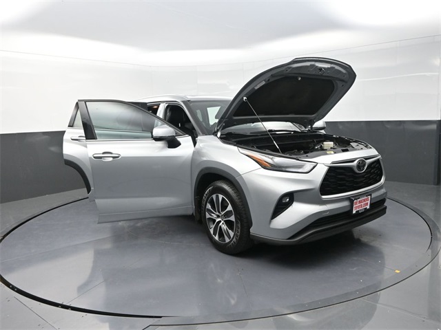 2022 Toyota Highlander XLE photo 34