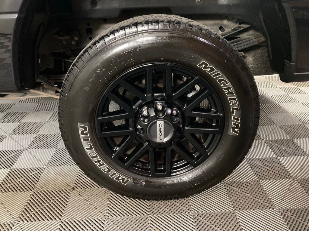 2022 Ford F-350 photo 3