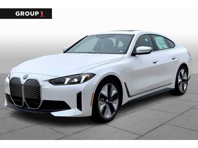 2025 BMW i4 40's photo