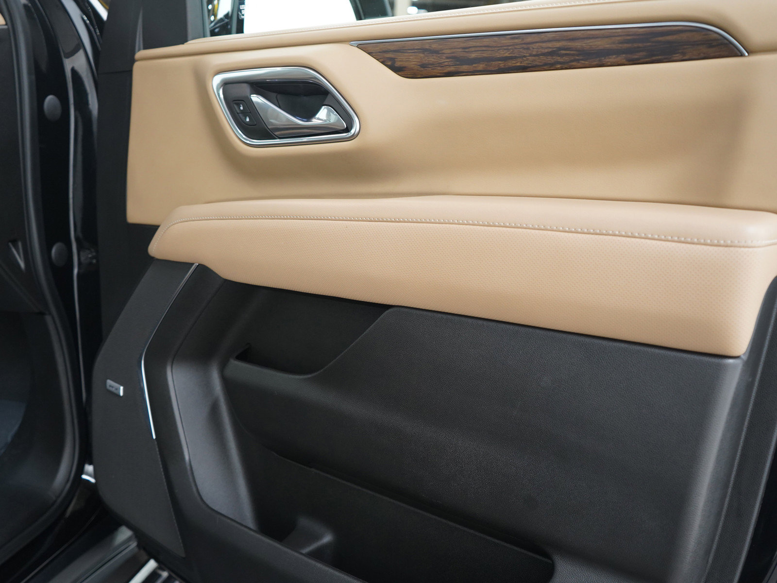 2023 Chevrolet Tahoe Premier photo 8