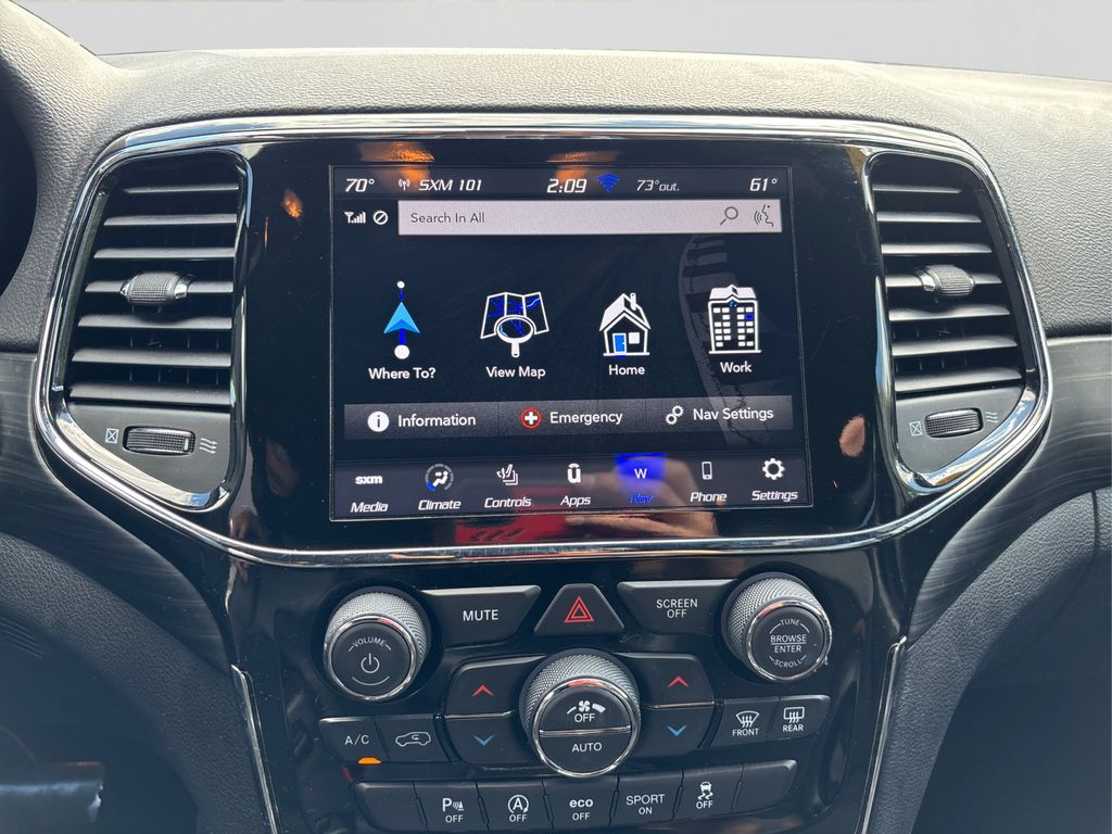 2021 Jeep Grand Cherokee Laredo X photo 19
