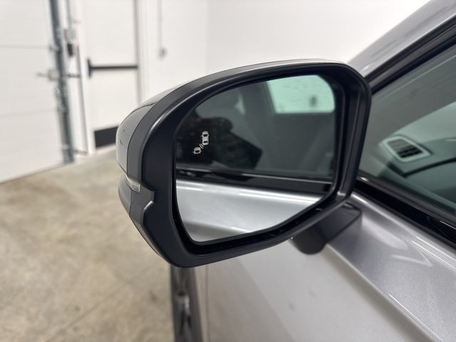 2026 Honda CR-V Hybrid Sport-L photo 17