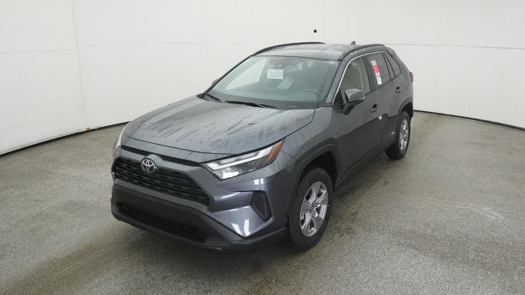 2025 Toyota RAV4 Hybrid XLE photo 4