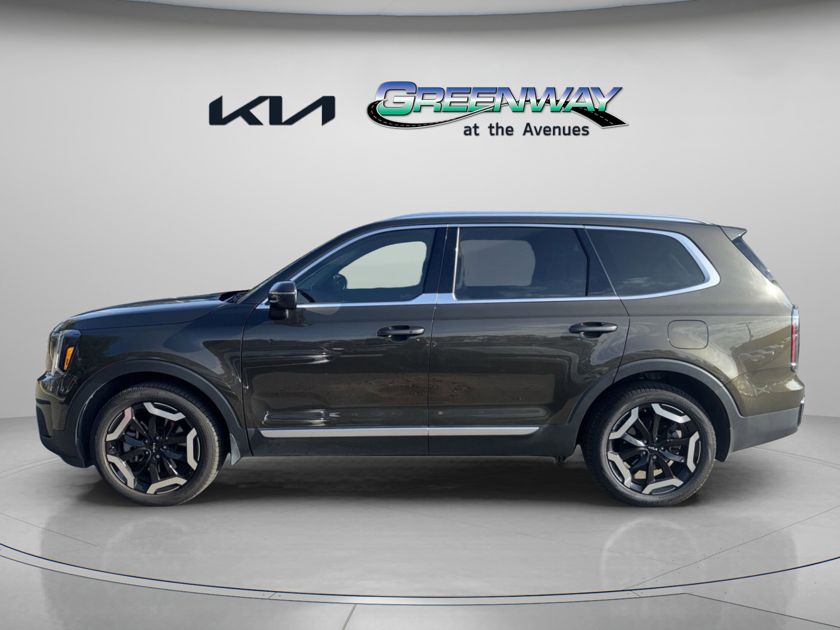 2023 Kia Telluride EX X-Line photo 2
