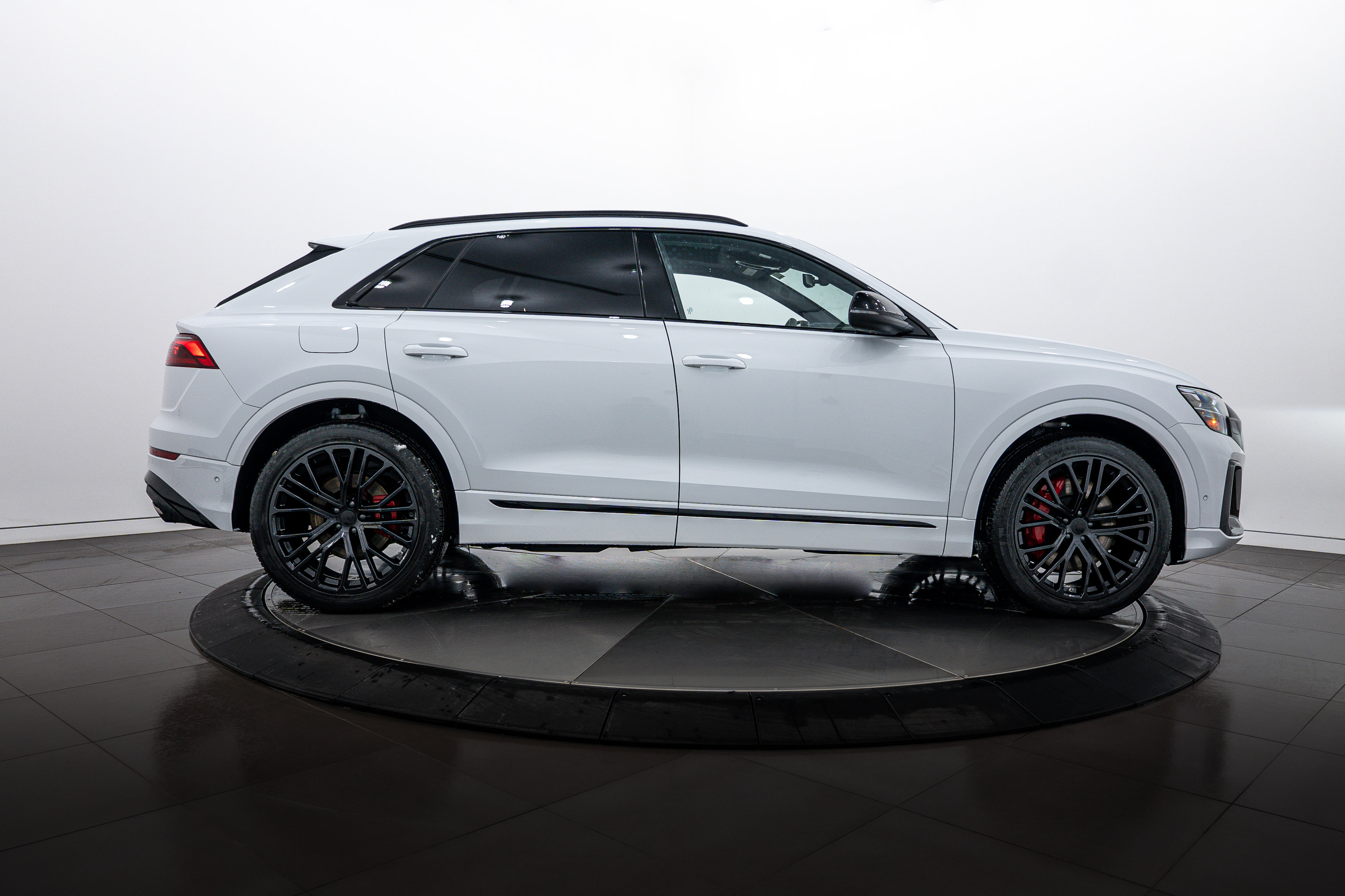 2026 Audi SQ8 Prestige photo 3