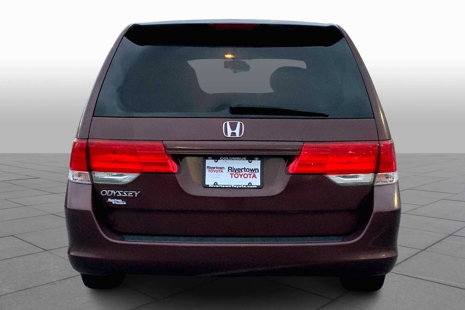2010 Honda Odyssey LX photo 4