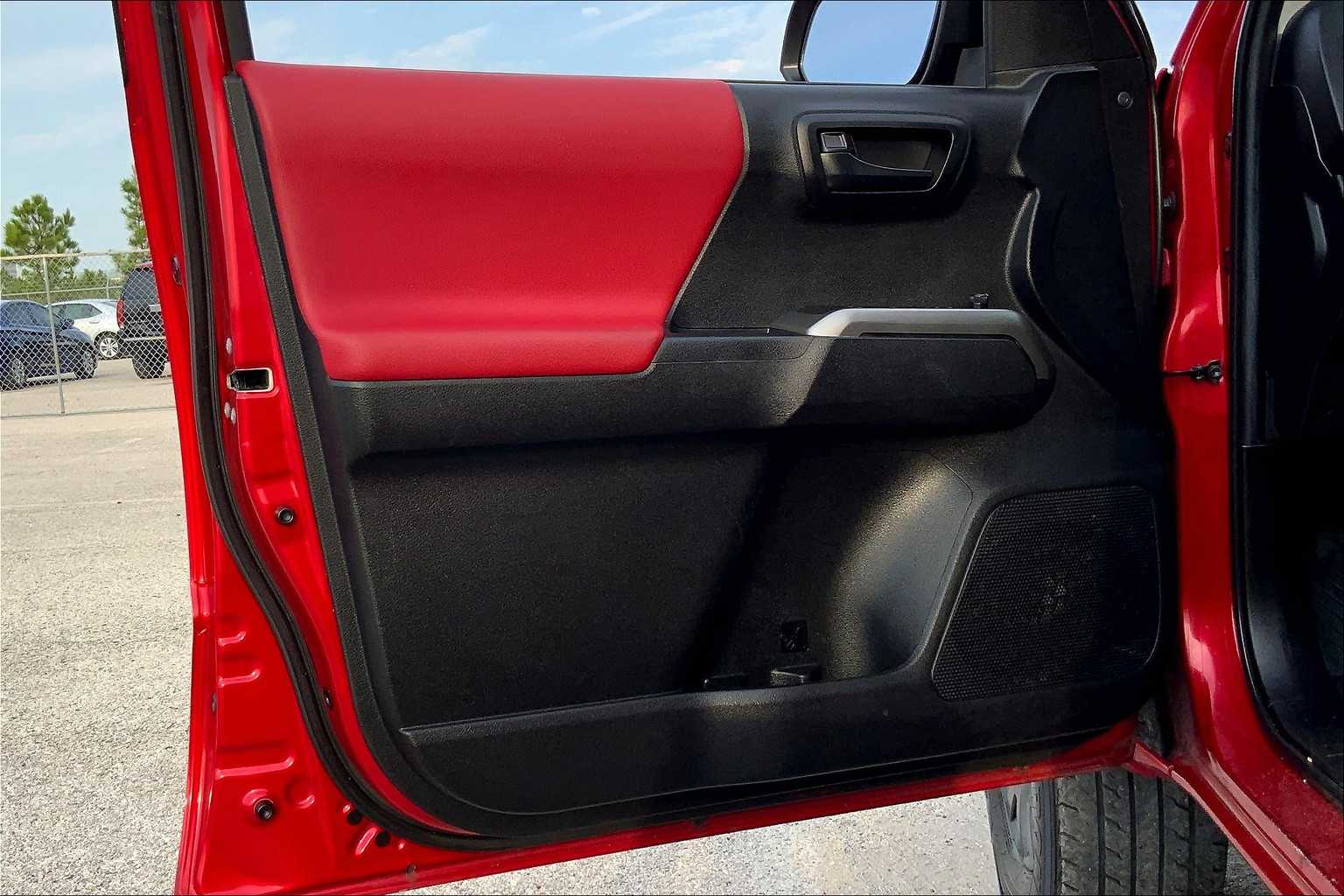 2021 Toyota Tacoma SR5 photo 20