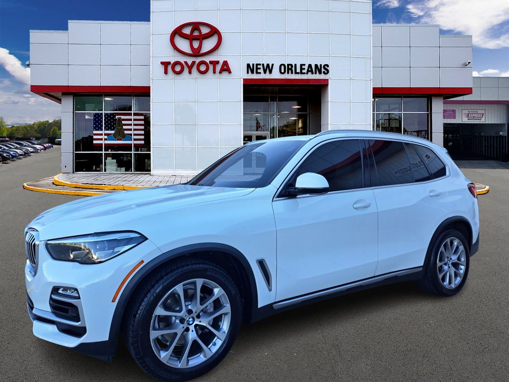 2021 BMW X5 40i's photo