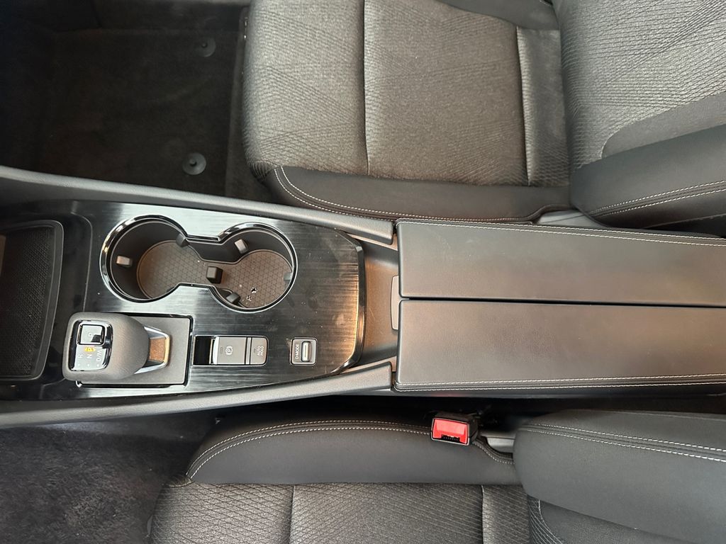 2024 Nissan Rogue SV photo 20