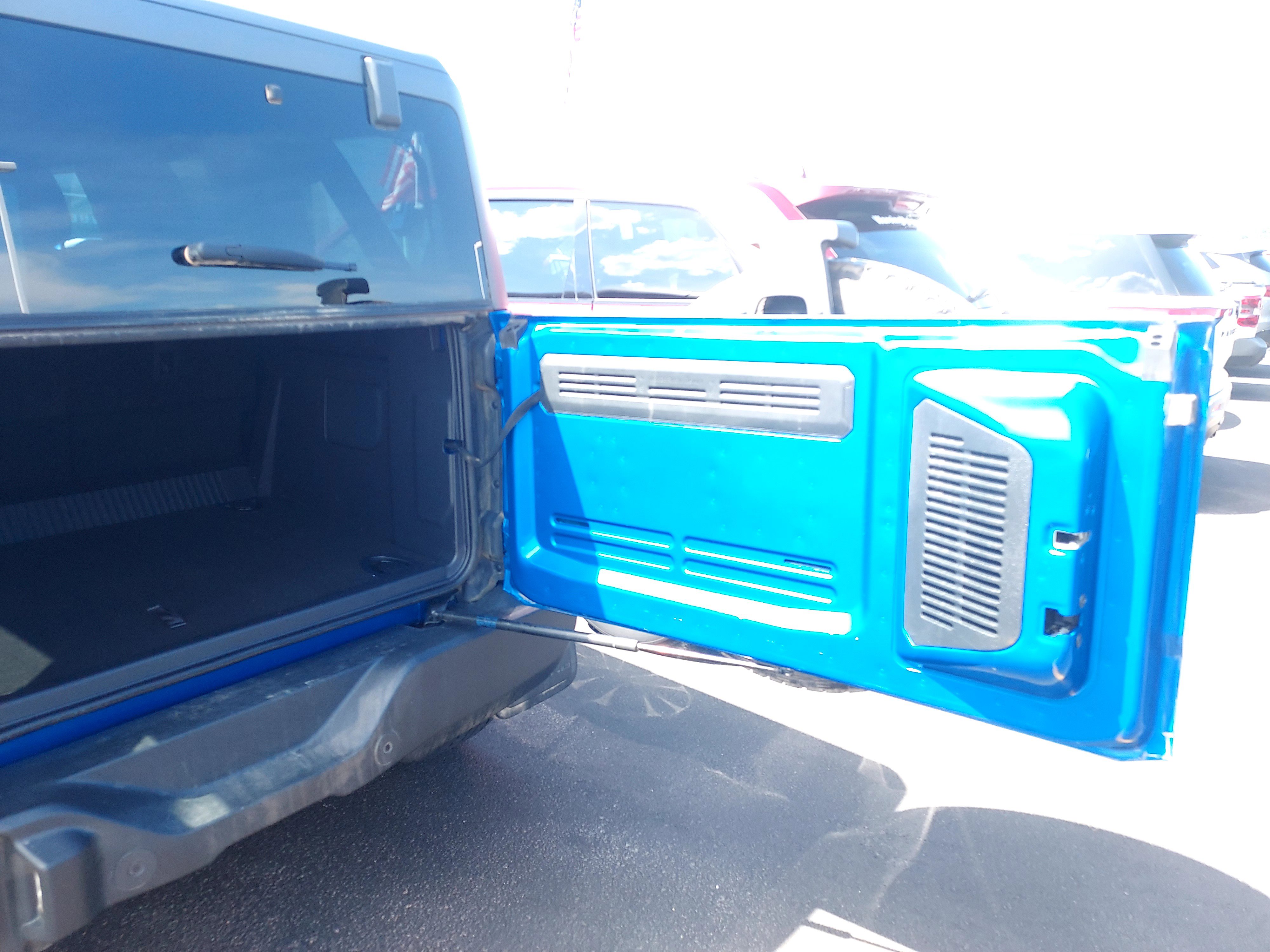 2022 Ford Bronco Outer Banks photo 4