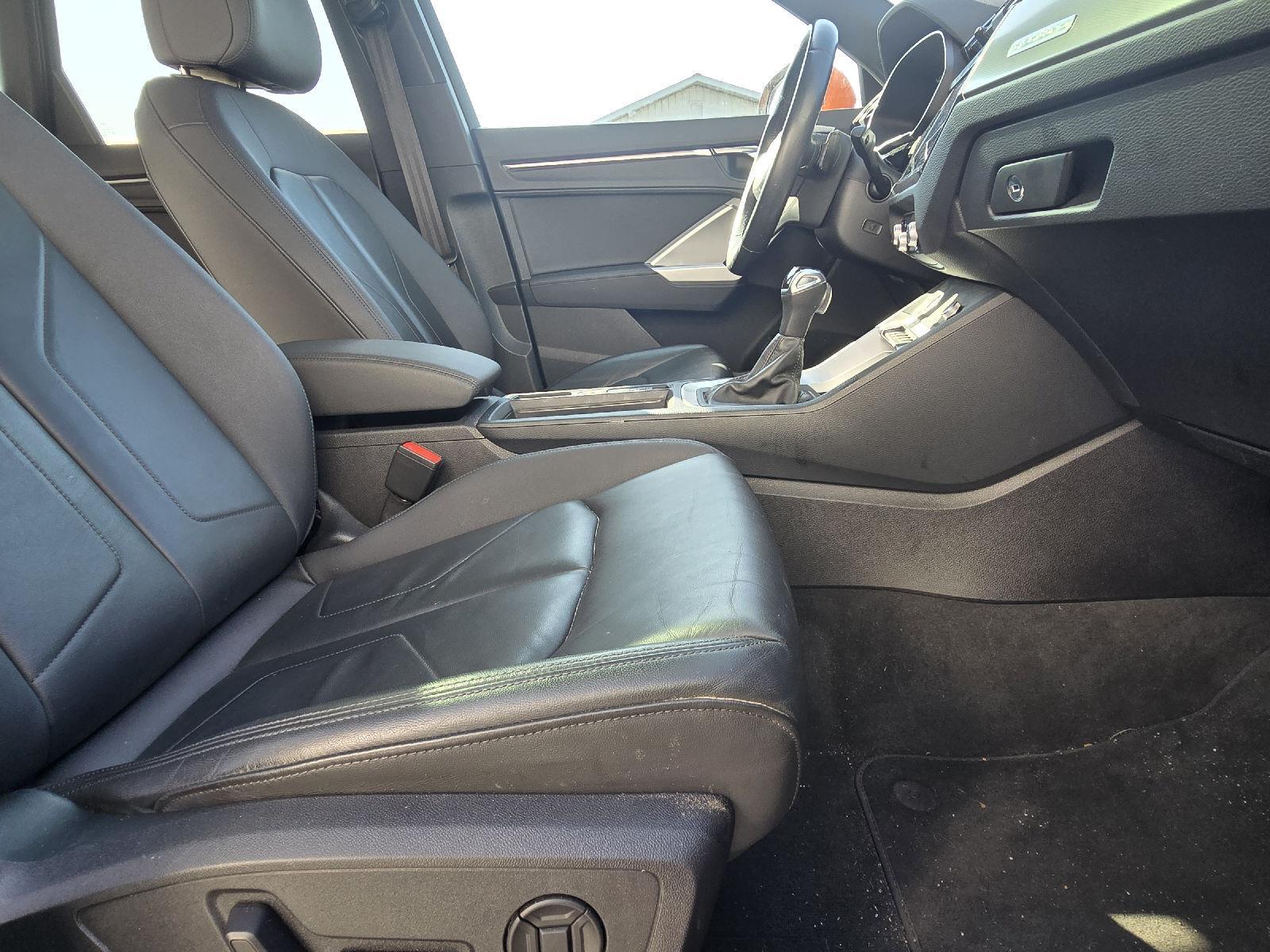 2023 Audi Q3 S line Premium photo 18