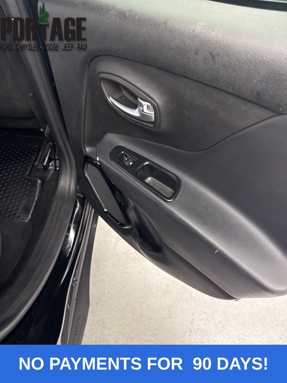 2017 Jeep Renegade Latitude North Edition photo 30