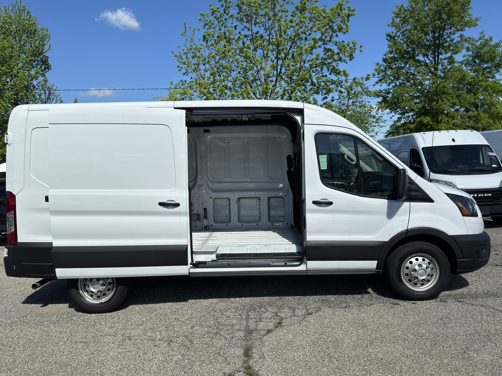 2023 Ford Transit Cargo Van photo 9