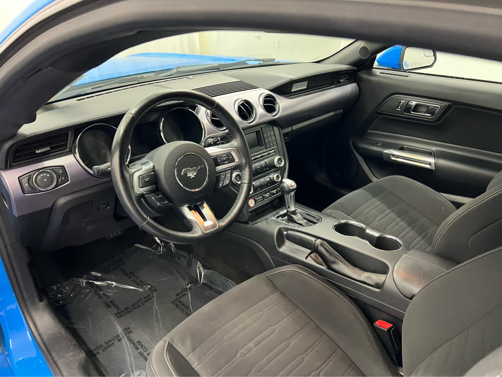 2017 Ford Mustang GT photo 12