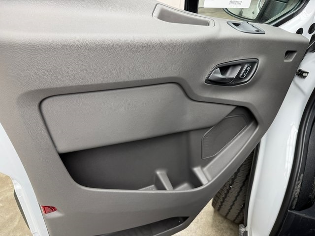 2025 Ford Transit Cargo Van photo 10