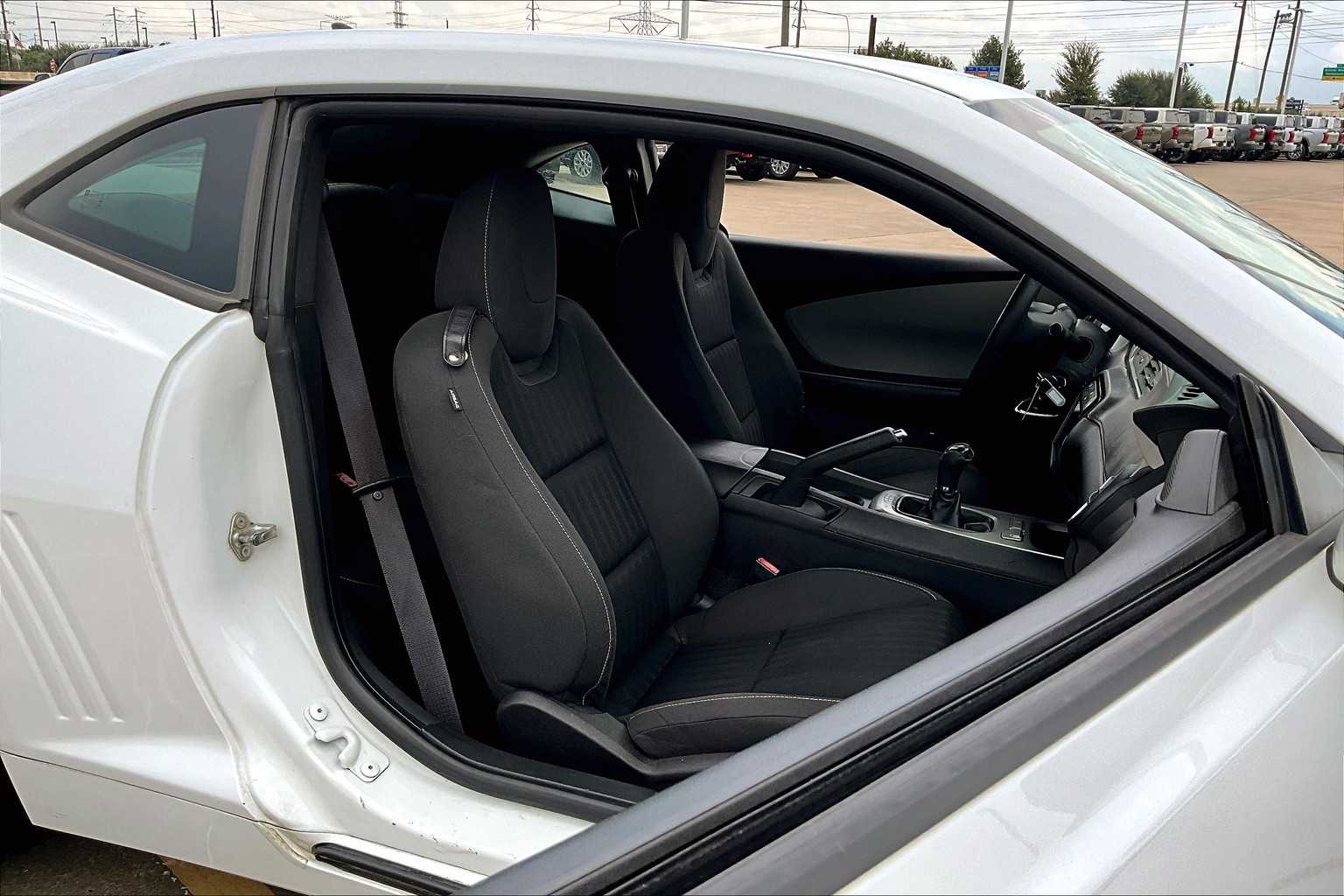 2014 Chevrolet Camaro LS photo 6