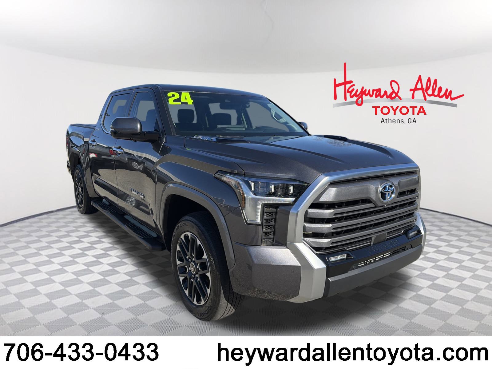 2024 Toyota Tundra Limited's photo