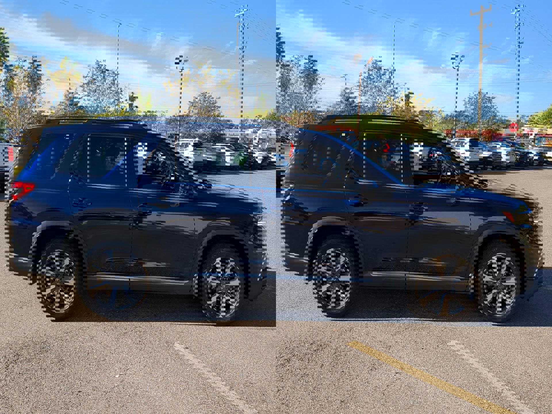 2023 Honda Pilot Touring photo 2