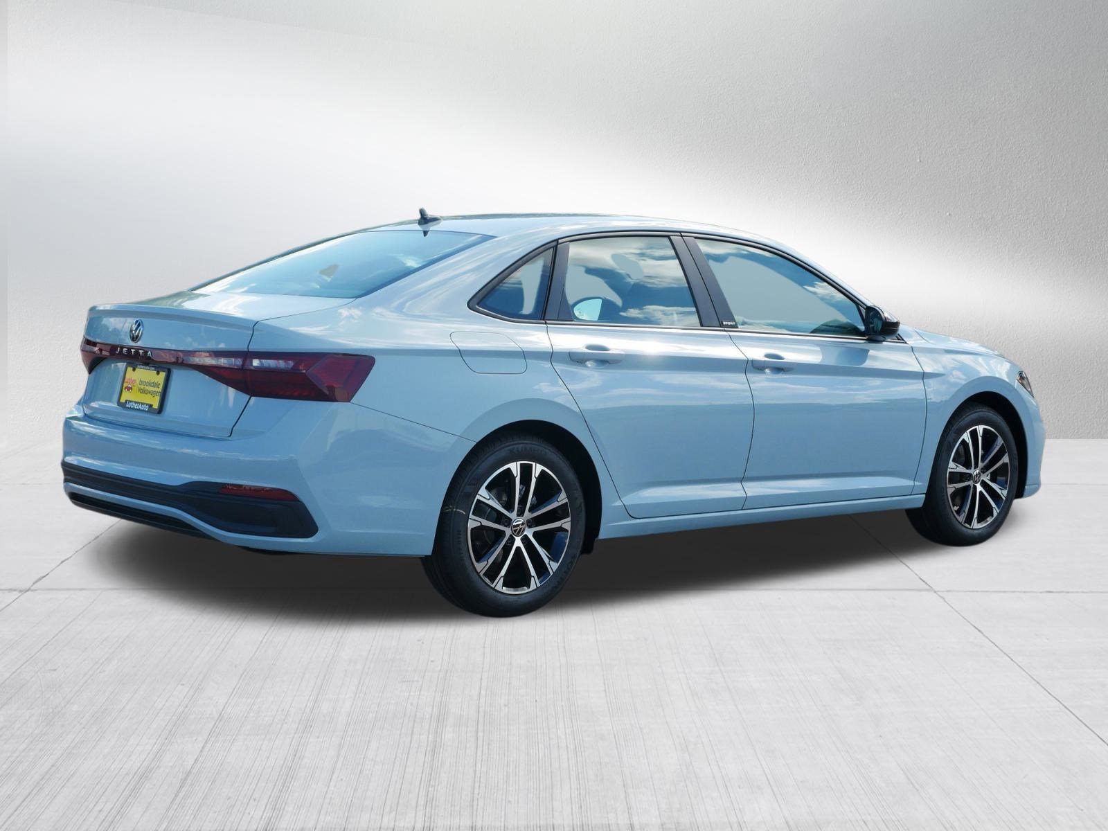 2025 Volkswagen Jetta Sport photo 3