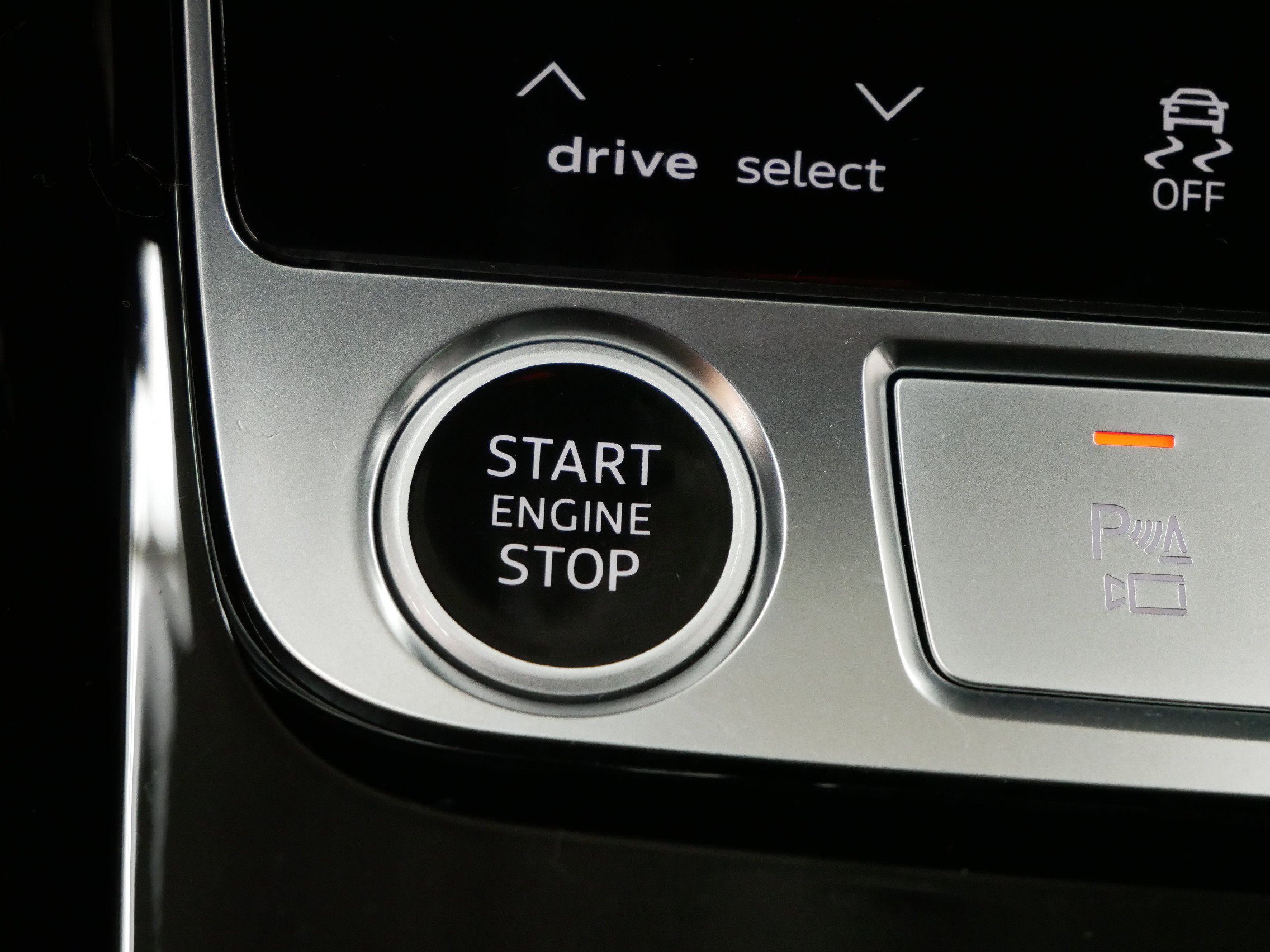 2022 Audi A8 L 55 photo 22