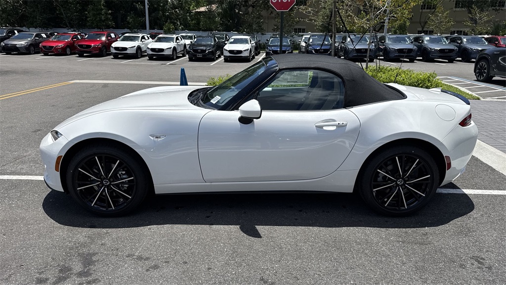 2025 Mazda MX-5 Miata Miata Grand Touring photo 10
