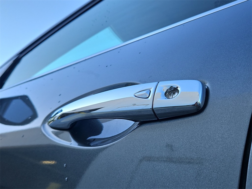 2019 Nissan Maxima SV photo 27