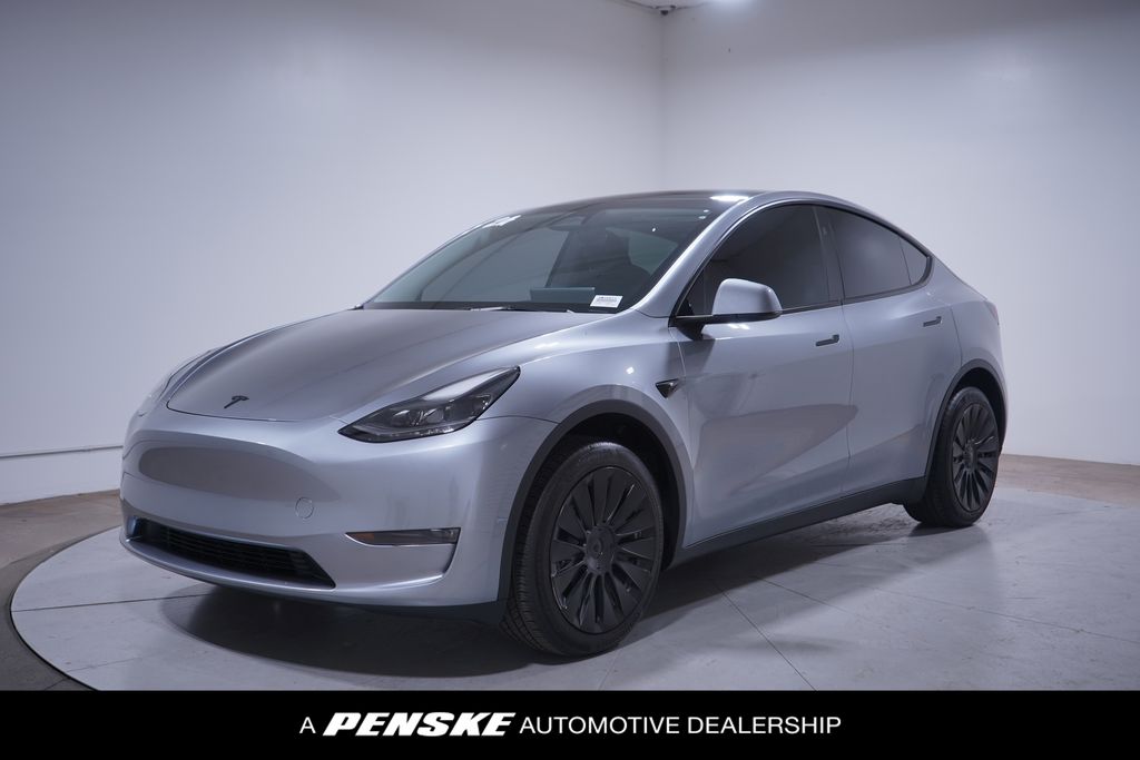 2024 Tesla Model Y Long Range's photo
