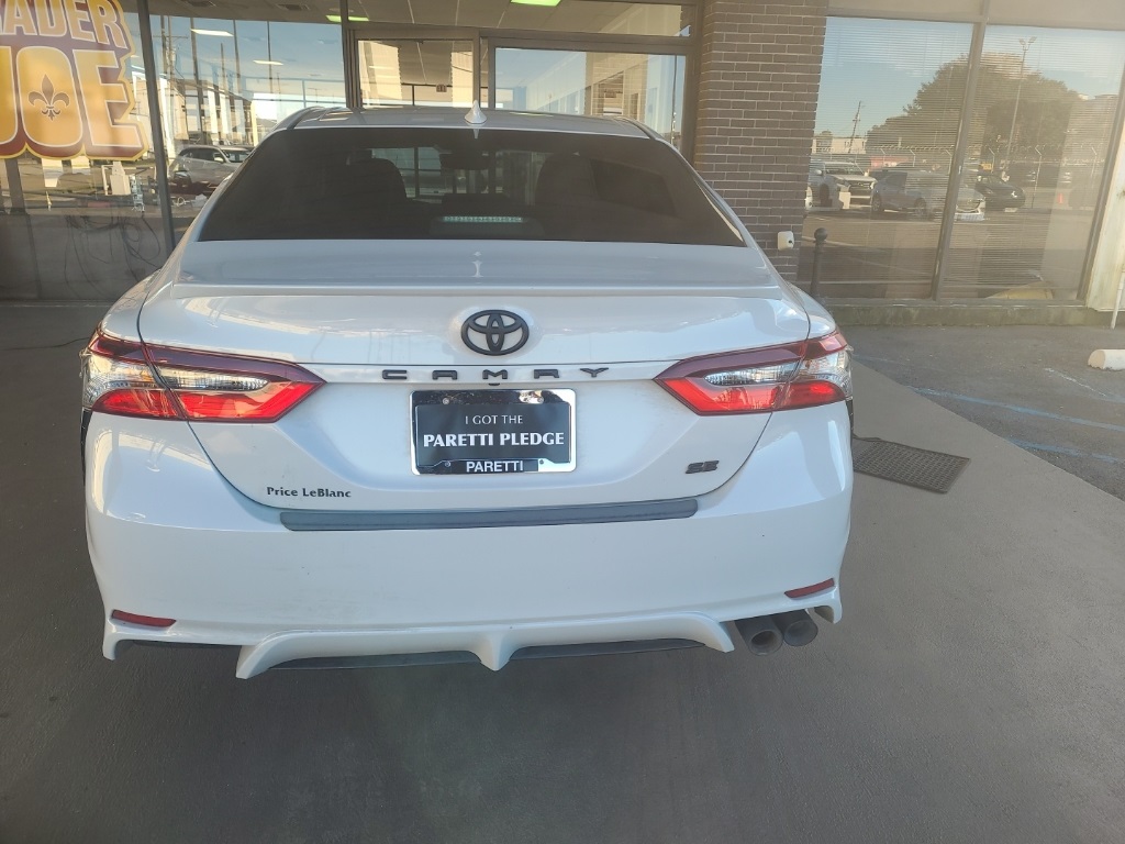 2023 Toyota Camry SE photo 4