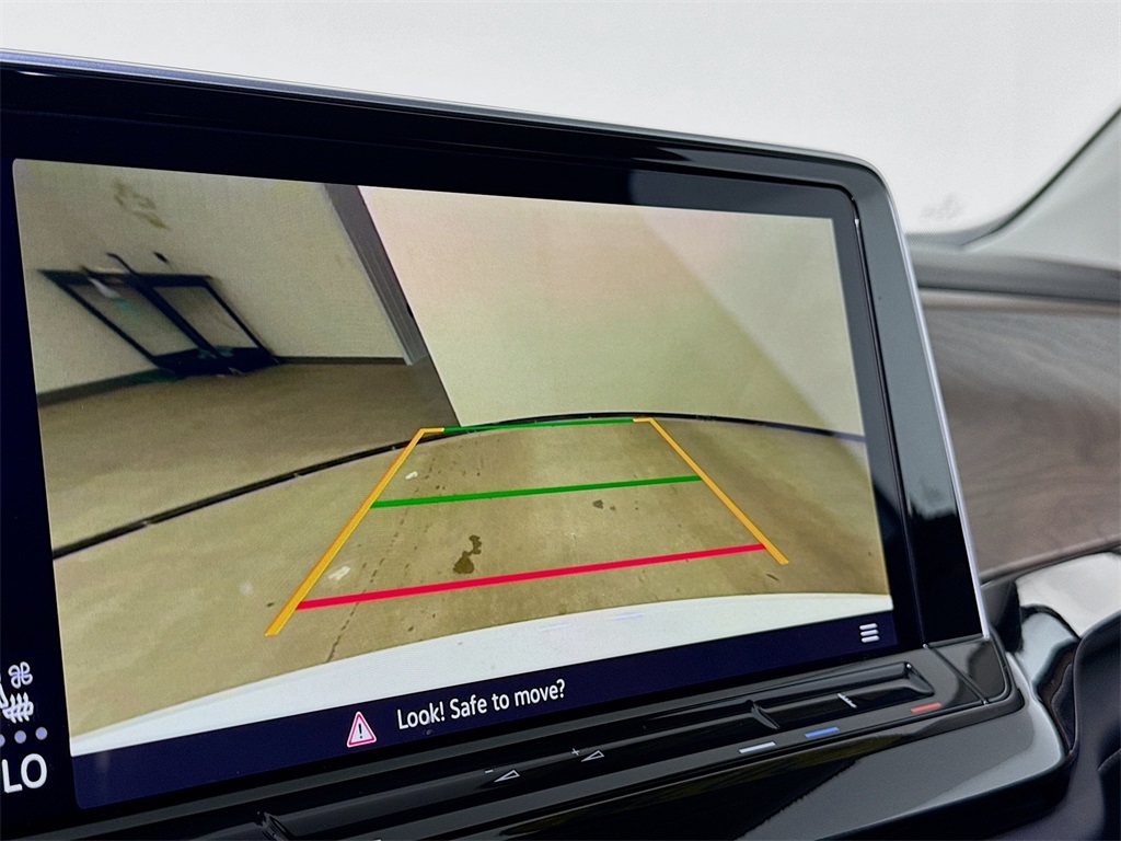 2025 Volkswagen Atlas SE photo 4