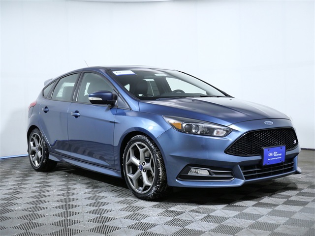 2018 Ford Focus ST's photo