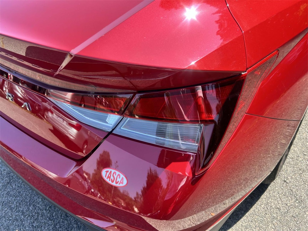 2023 Hyundai Elantra SEL photo 9