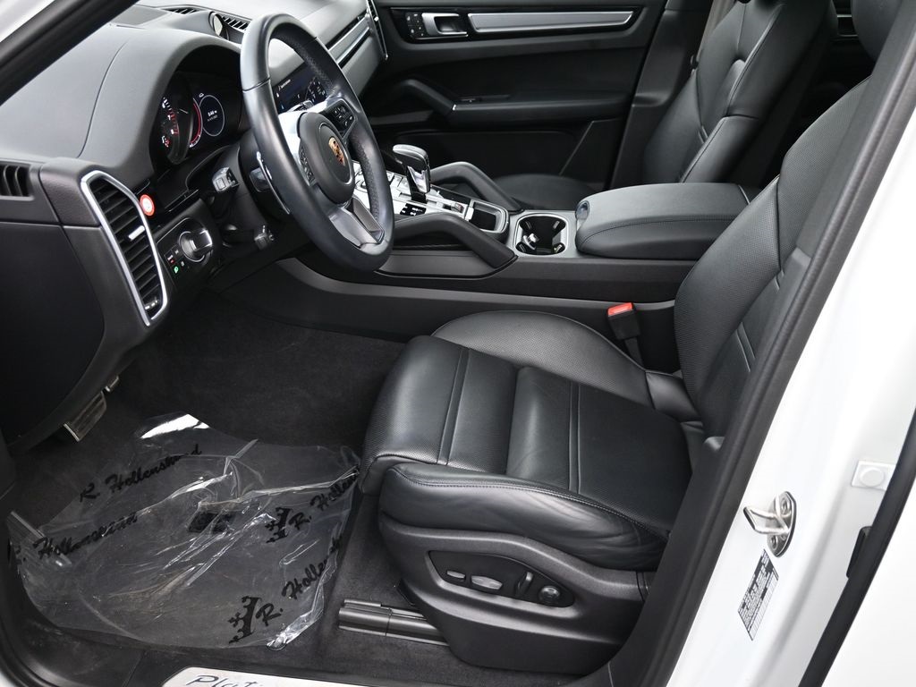 2023 Porsche Cayenne S Platinum Edition photo 19