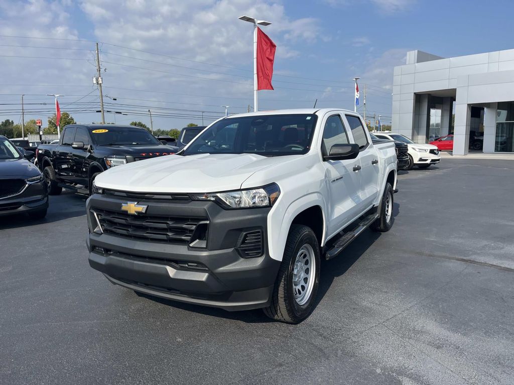 2023 Chevrolet Colorado Work Truck photo 3