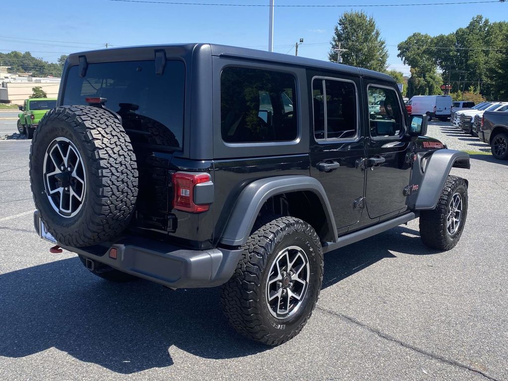 2024 Jeep Wrangler Rubicon photo 7