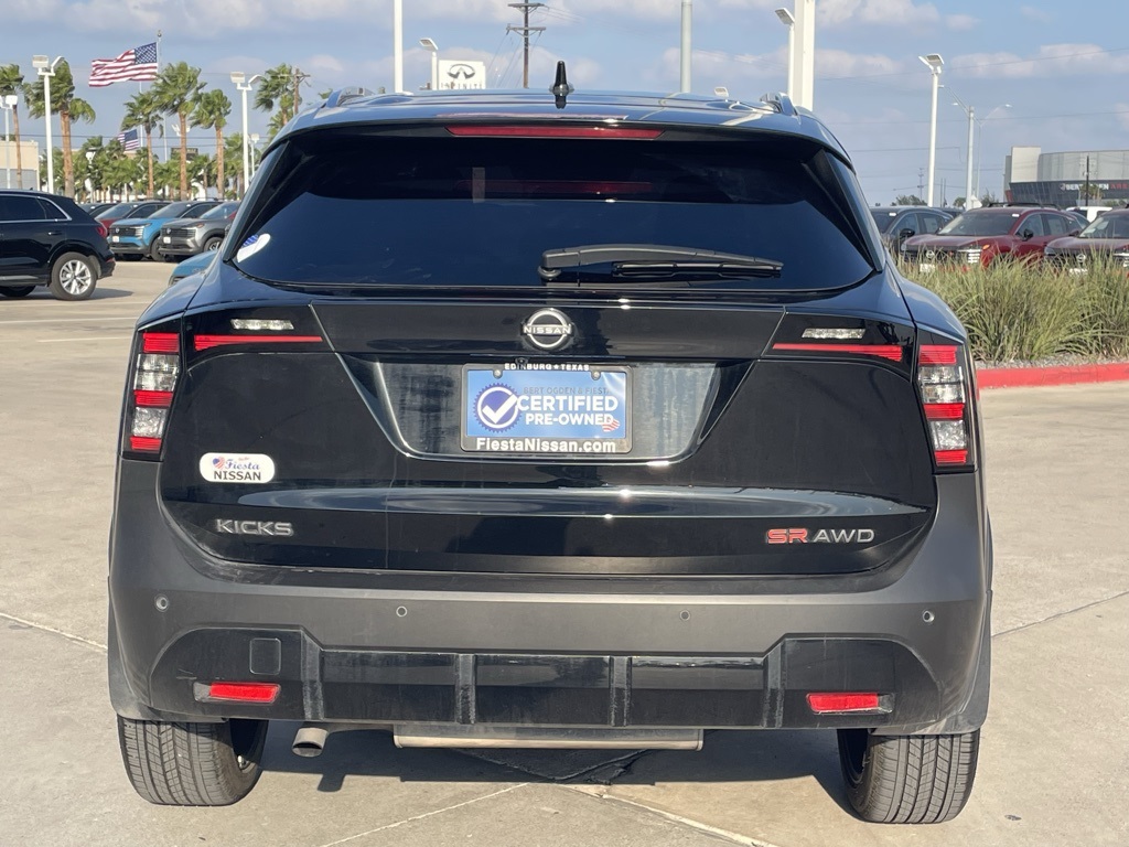 2025 Nissan Kicks SR photo 3
