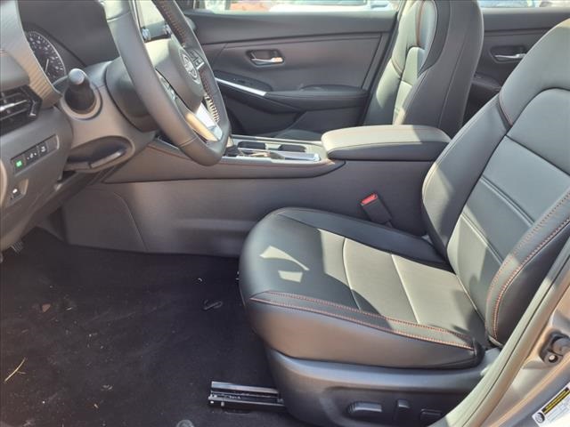 2025 Nissan Sentra SR photo 4