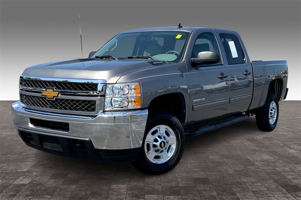 2013 Chevrolet Silverado 2500HD LT photo 2