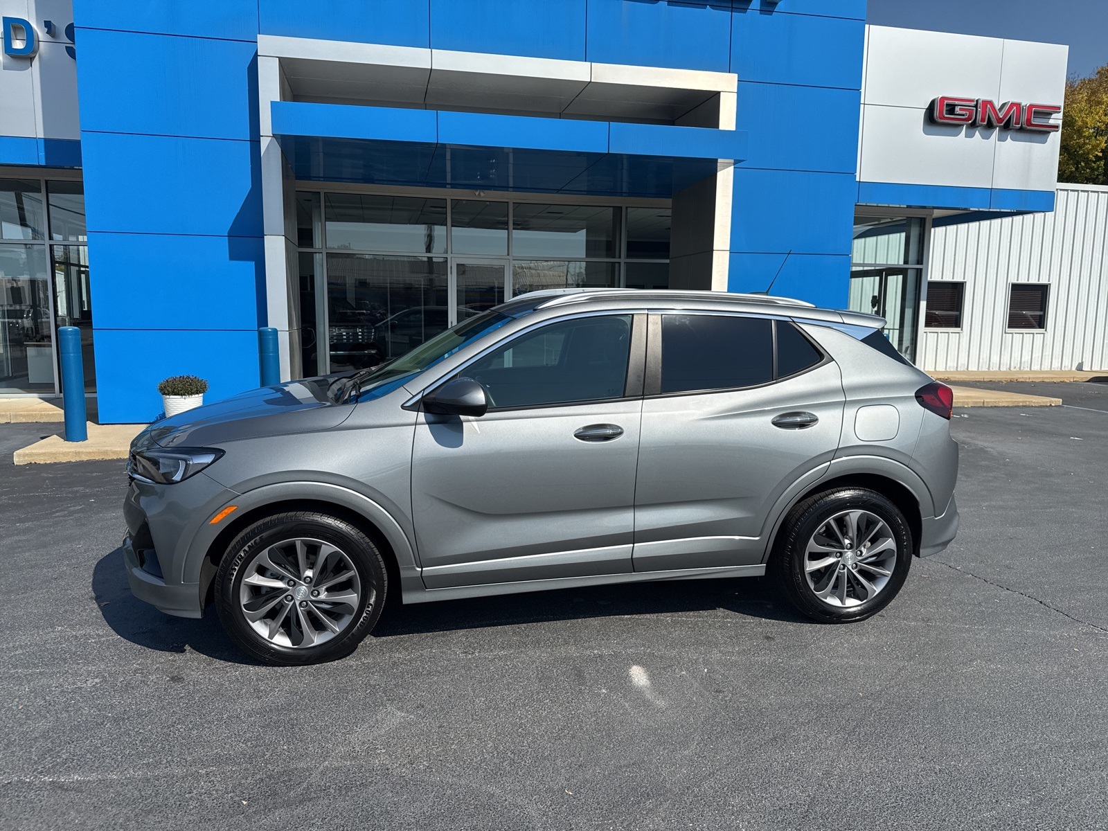 2023 Buick Encore GX Select photo 2