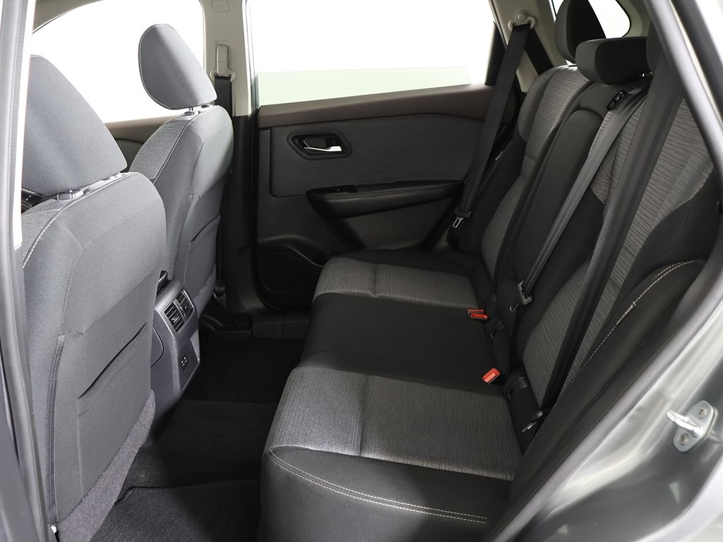 2022 Nissan Rogue SV photo 25