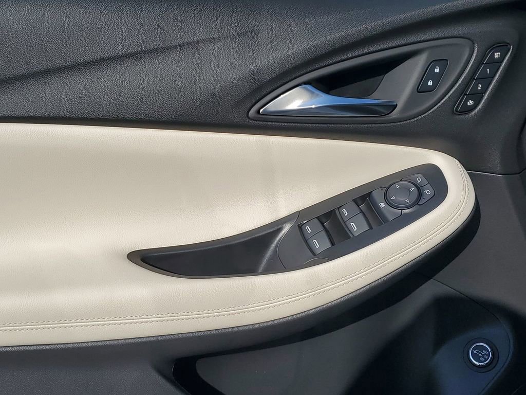 2026 Buick Encore GX Avenir photo 36