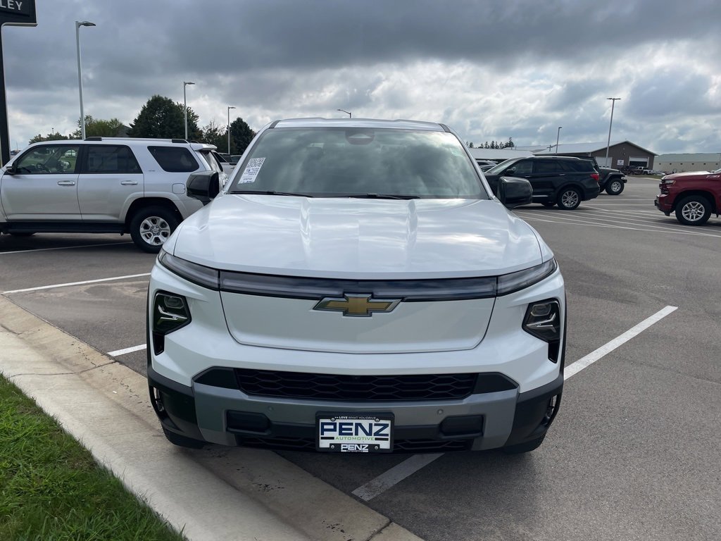 2026 Chevrolet Silverado EV LT photo 8