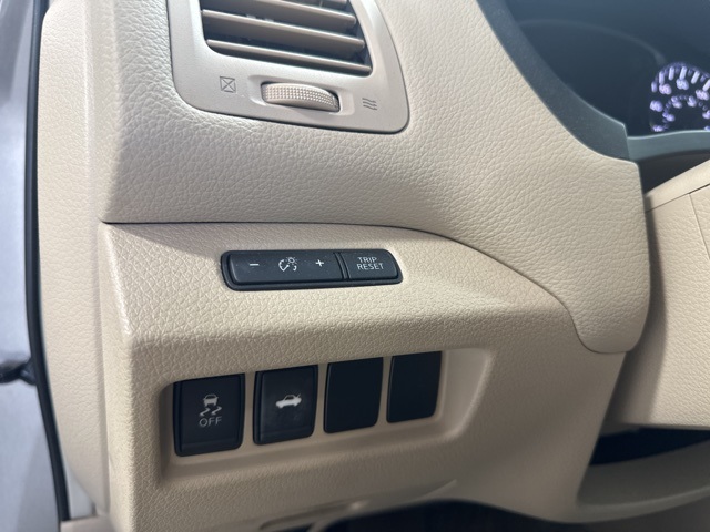 2013 Nissan Altima 3.5 SV photo 21