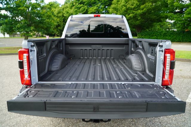 2025 Ford F-250 Lariat photo 30