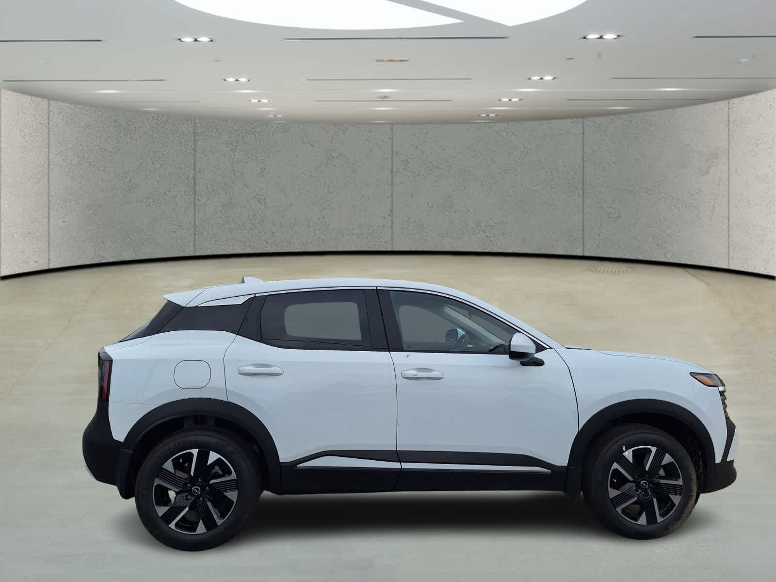 2025 Nissan Kicks SV photo 5