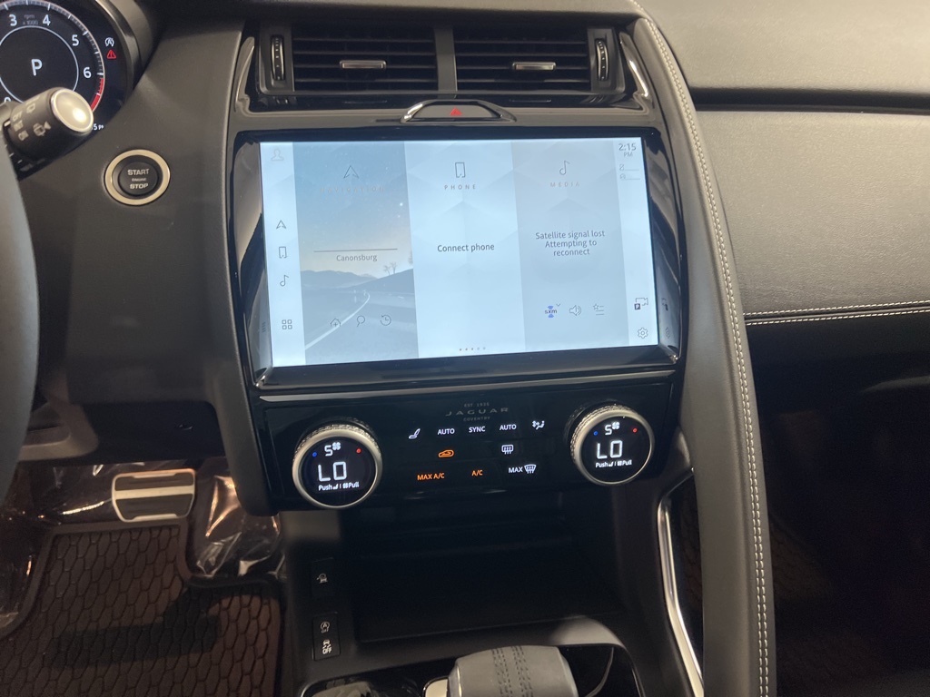 2024 Jaguar E-PACE R-Dynamic SE photo 16