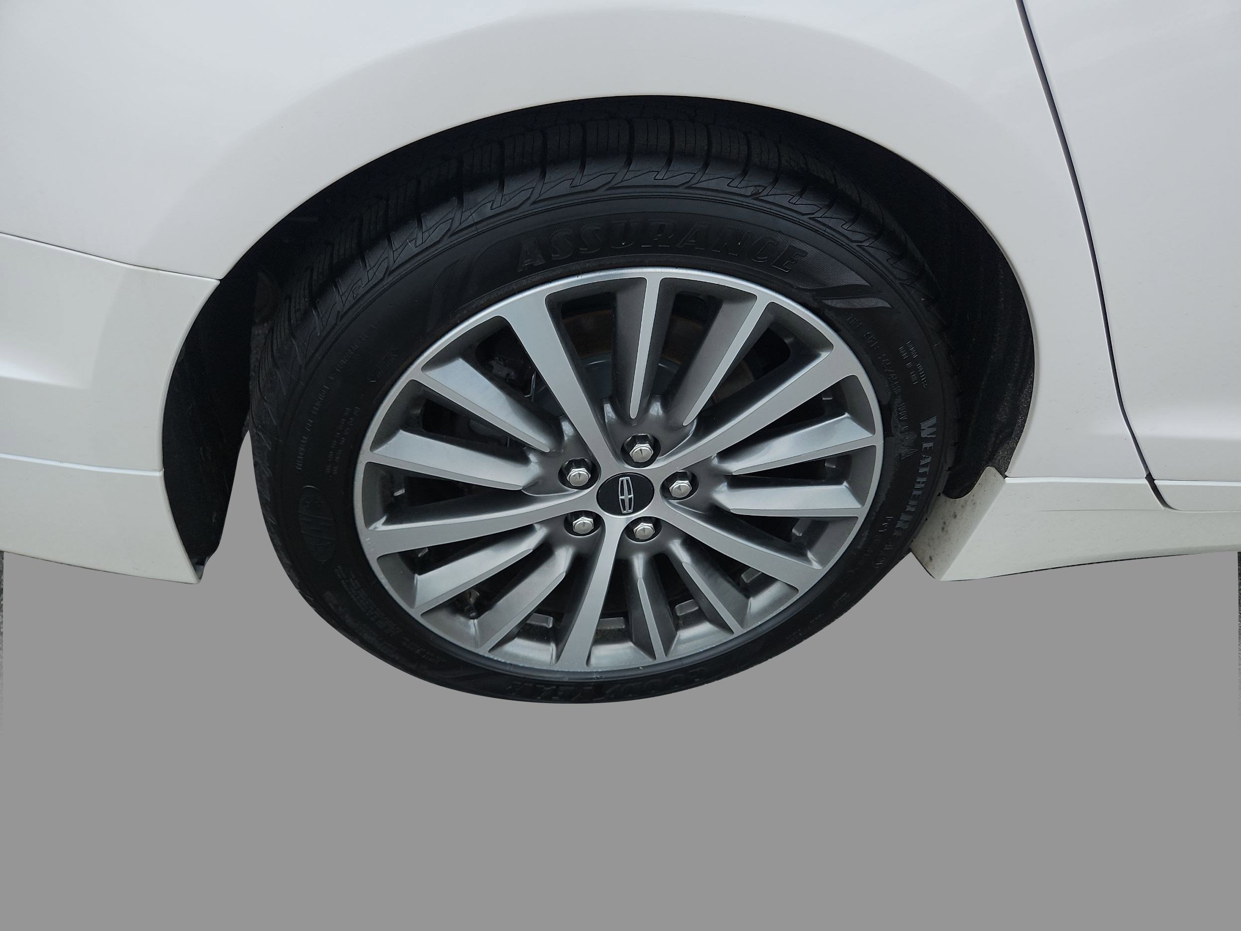 2020 Lincoln MKZ Standard photo 9