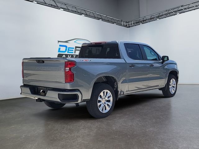 2026 Chevrolet Silverado 1500 Custom photo 2