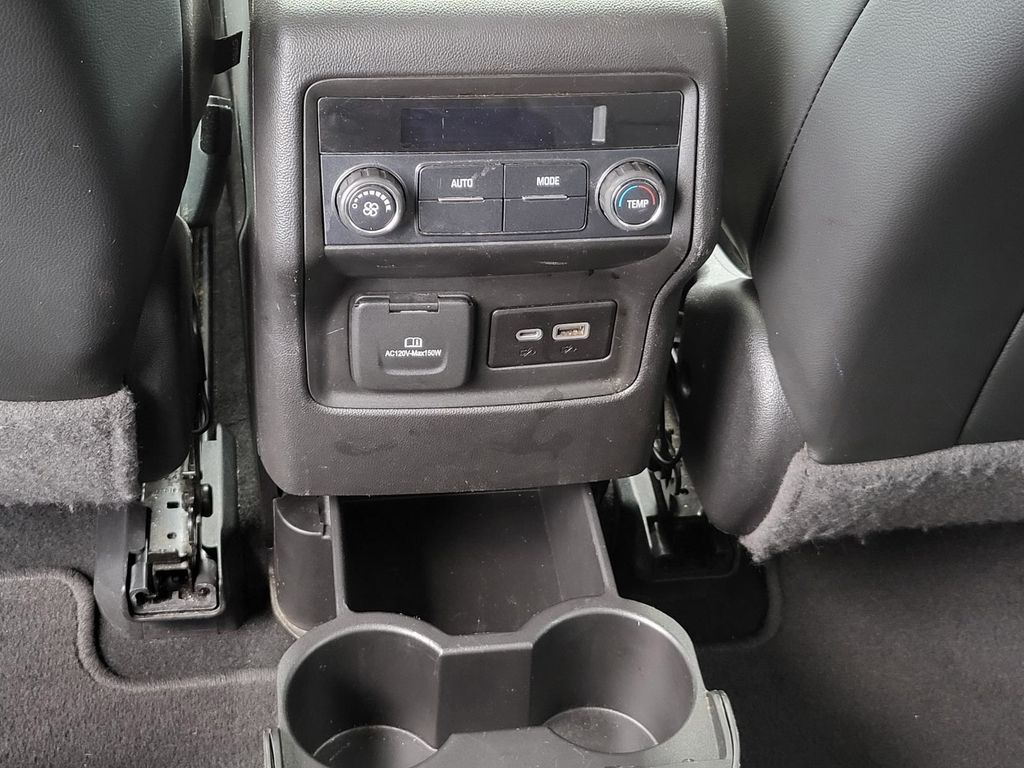 2020 Gmc Acadia SLT photo 16