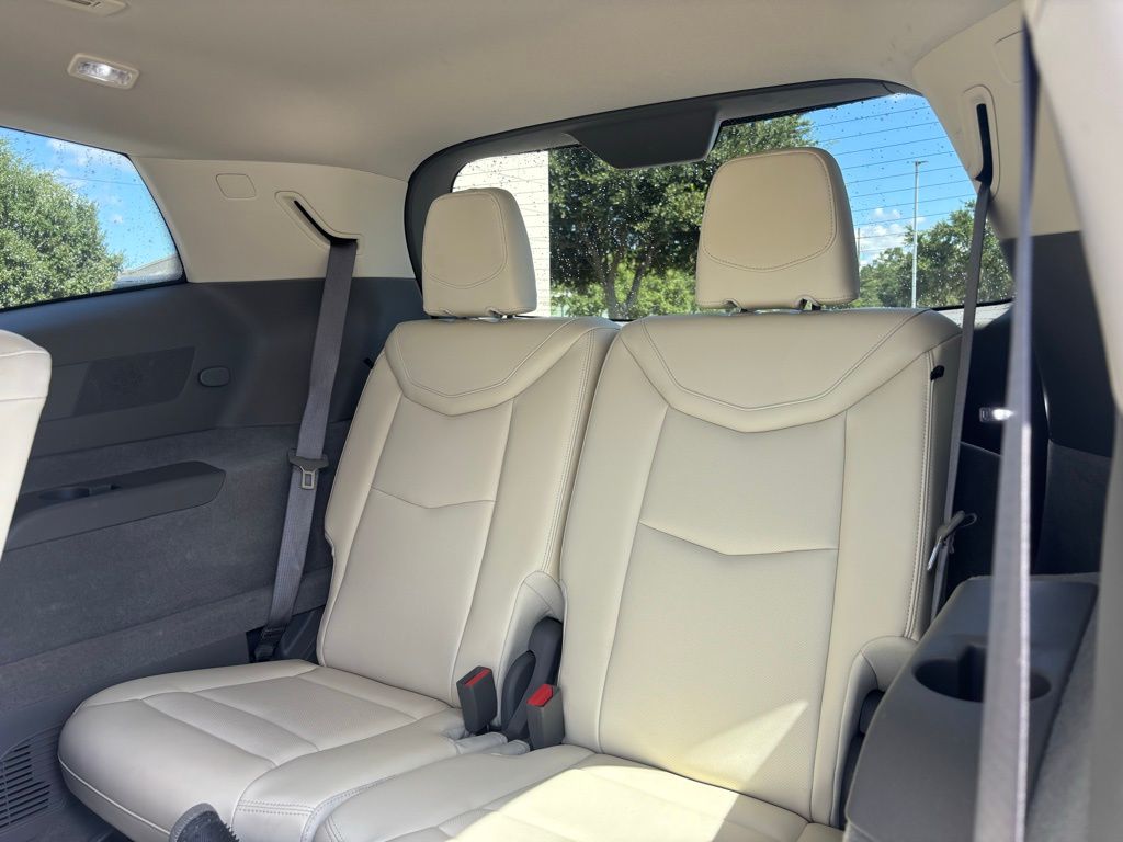 2025 Cadillac XT6 Premium Luxury photo 7