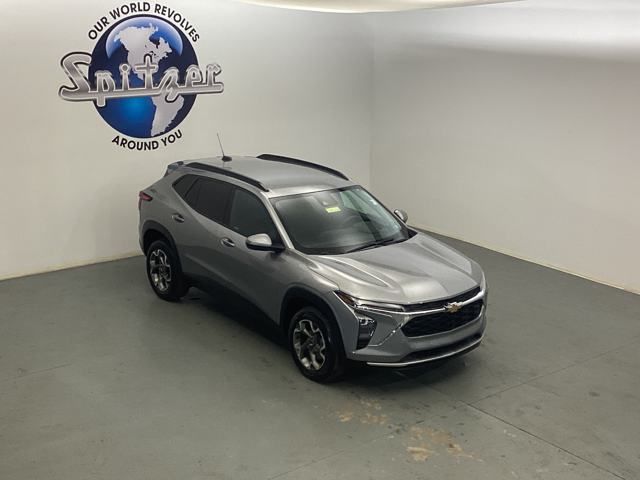 2024 Chevrolet Trax LT photo 11